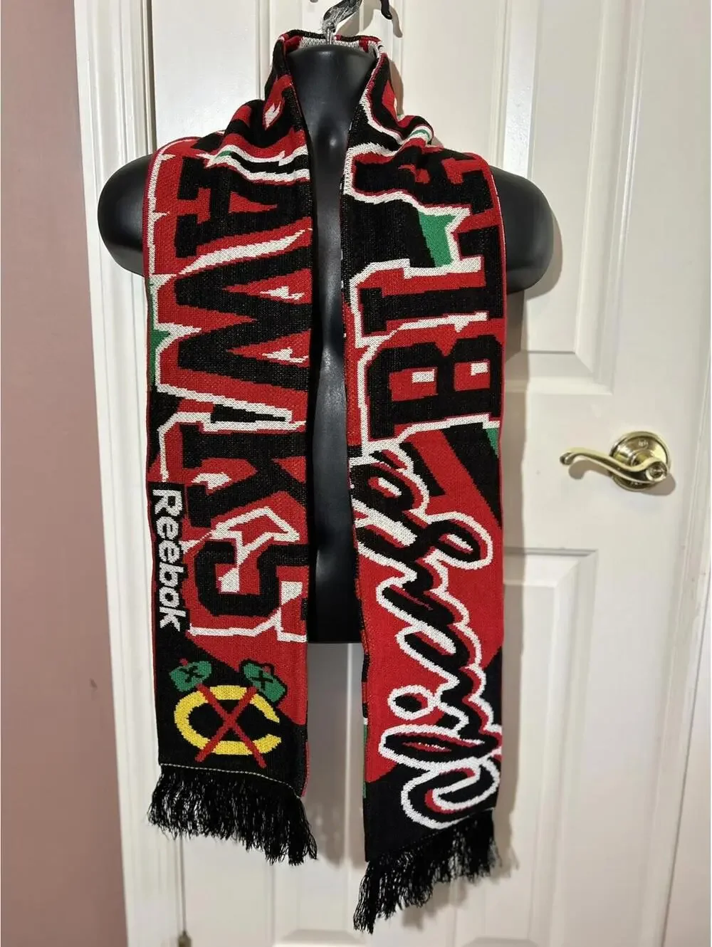Reebok Chicago Blackhawks Scarf Face Off Collection 2013 NHL Hockey